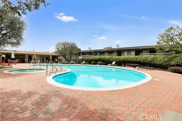 Building Photo - 6542 Ocean Crest Dr