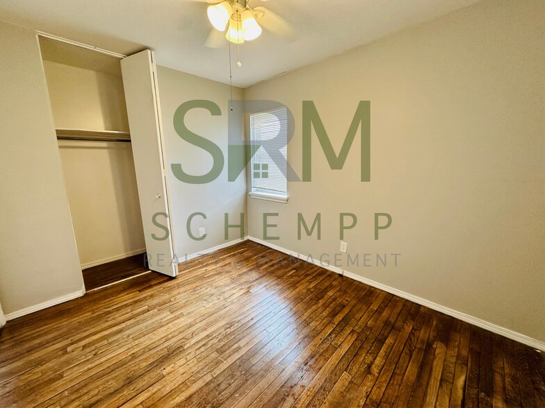 Building Photo - 4700 Walnut Grove Ave