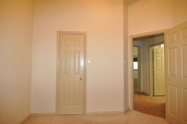 Building Photo - Stunning 4-2-2 in Ft. Worth – Keller ISD!