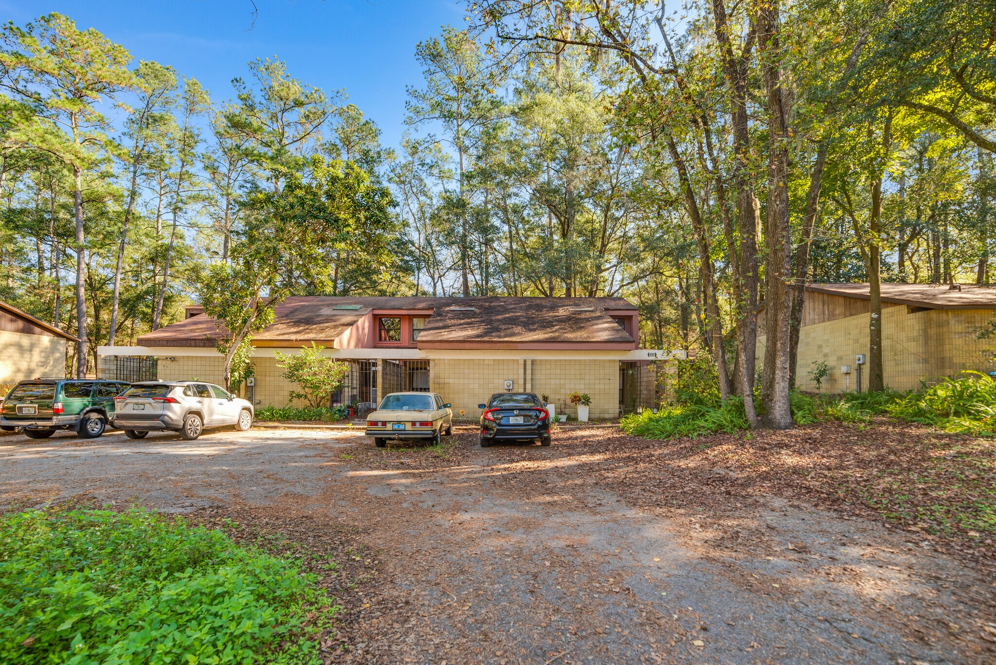 Building Photo - 4307 SW 70th Ter