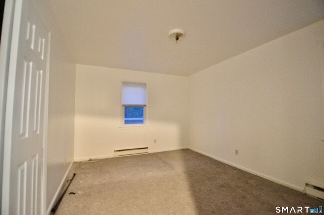 Building Photo - 136 Forest Rd