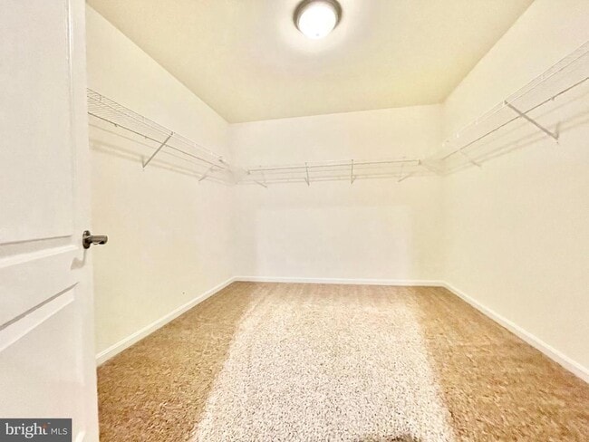 Building Photo - 307 S Marshview Terrace