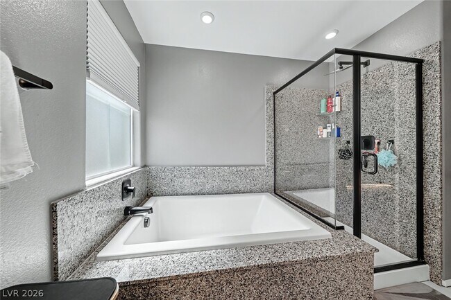 Building Photo - 10634 Sariah Skye Ave
