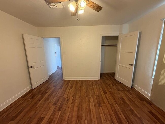 Building Photo - 901 Castaic Ave