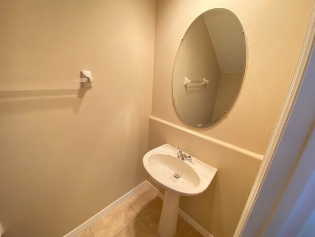 Building Photo - 519 Terrace Spring Dr
