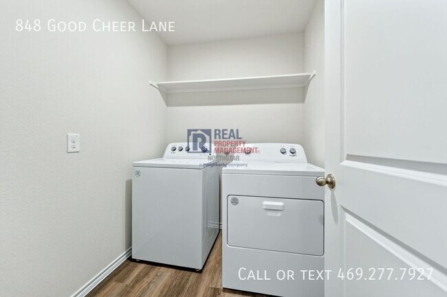 Building Photo - 848 Good Cheer Ln