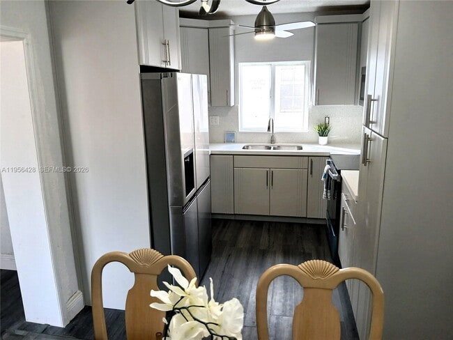 Building Photo - 510 NW 47th St