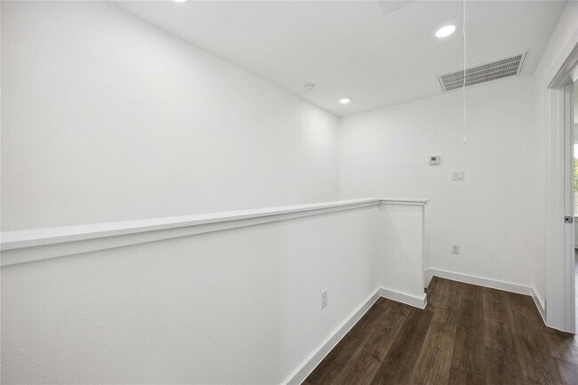 Building Photo - 8637 Peachtree St