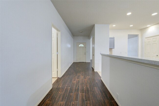 Building Photo - 14027 Coveney Dr