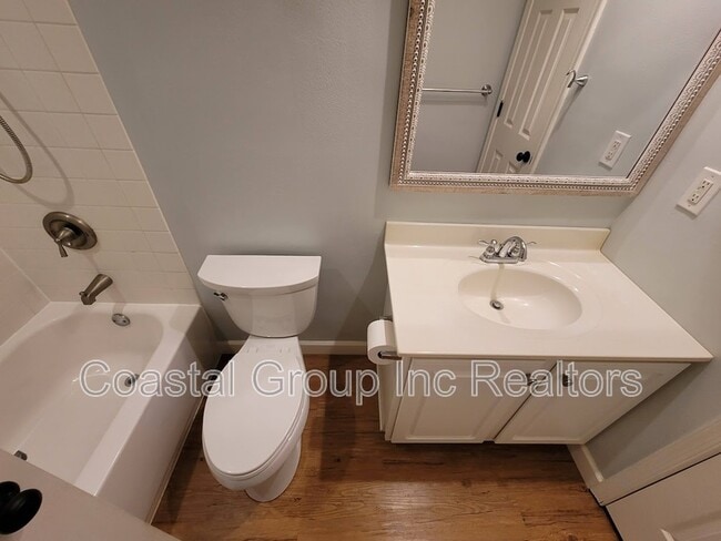 Building Photo - 402 Duck Hunter Ct
