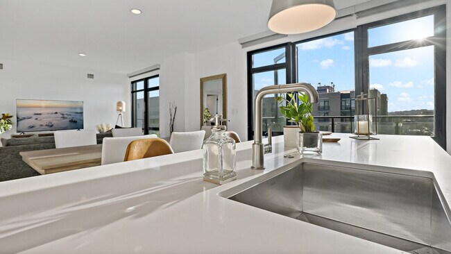 Building Photo - 1722 6th St NW