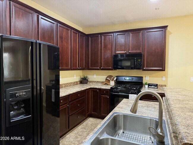 Building Photo - 6013 W Park View Ln