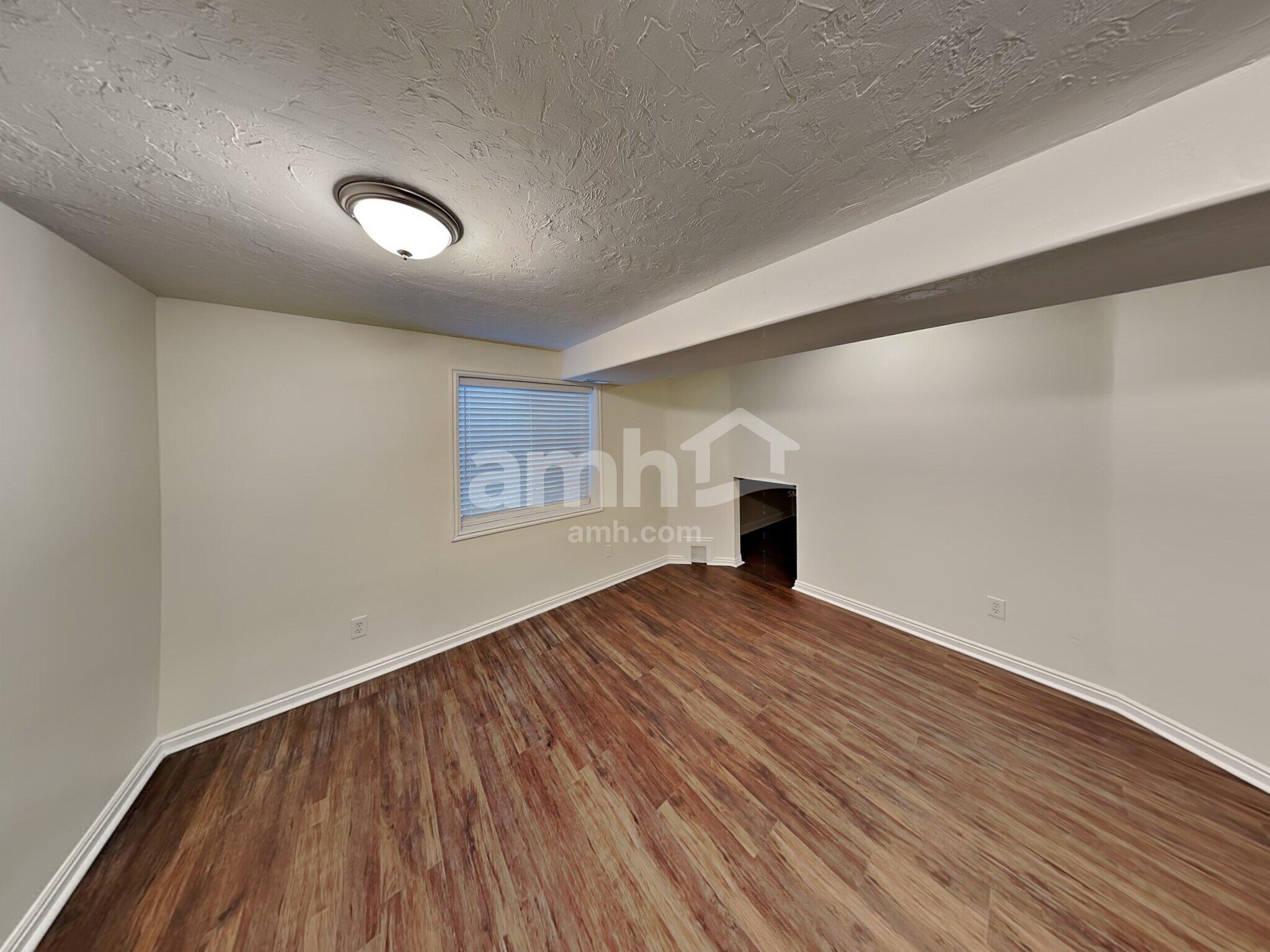 Building Photo - 3327 N 1050 E