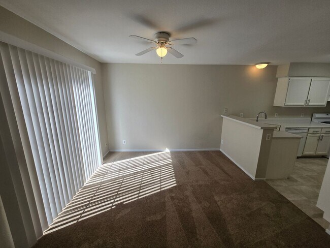 Building Photo - 2804 Crystal Lantern Dr