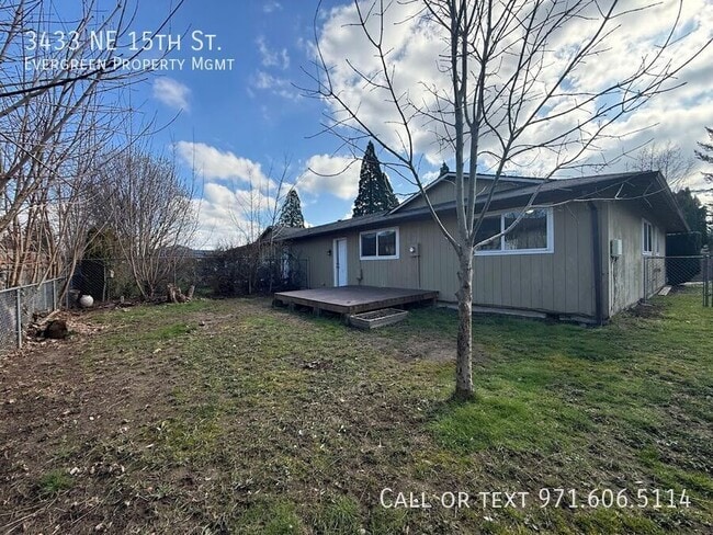 Building Photo - 3433 NE 15th St