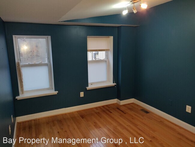 Building Photo - 2 br, 2.5 bath House - 1102 Washington Blvd