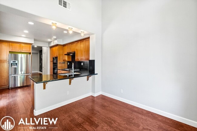 Building Photo - Stunning 3 Bedroom, 2.5 Bath in Sought-After Woodbury Community