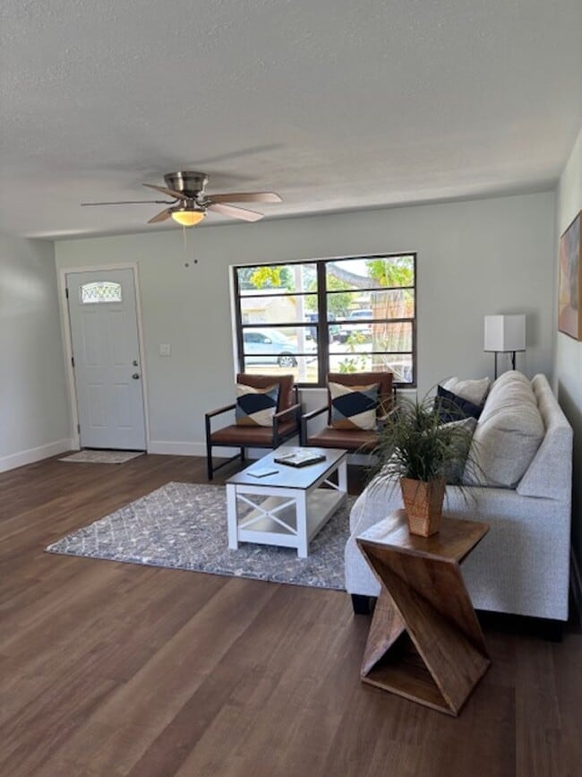 Building Photo - Fully Renovated 3-Bedroom Gem with Modern Upgrades & Timeless Charm!