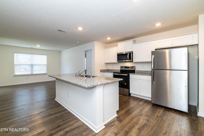 Building Photo - 7452 Game Bird St