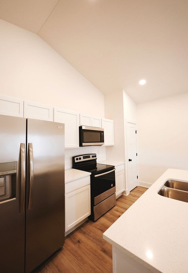 Building Photo - 613 Briarbrook Ln