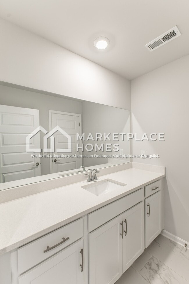 Building Photo - 212 Stockyard Cir