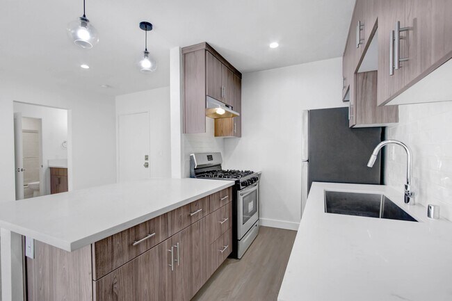 Building Photo - 1937-1939 Argyle