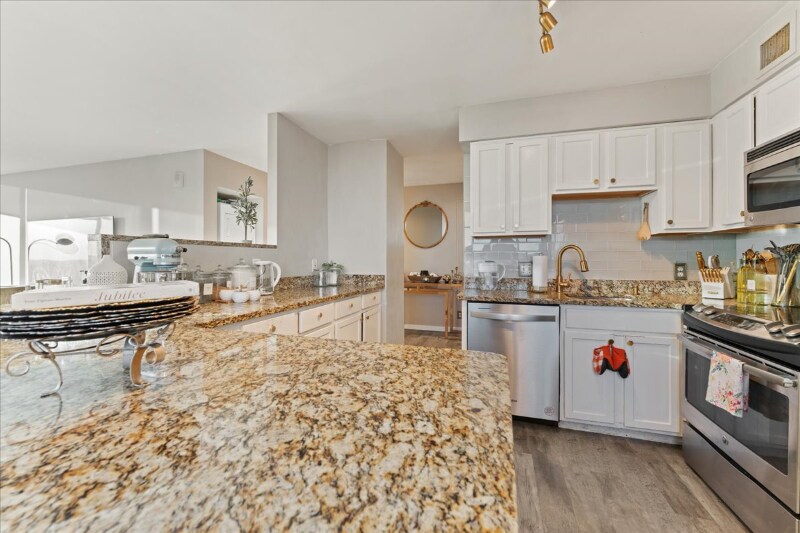 Building Photo - 810 Matson Pl