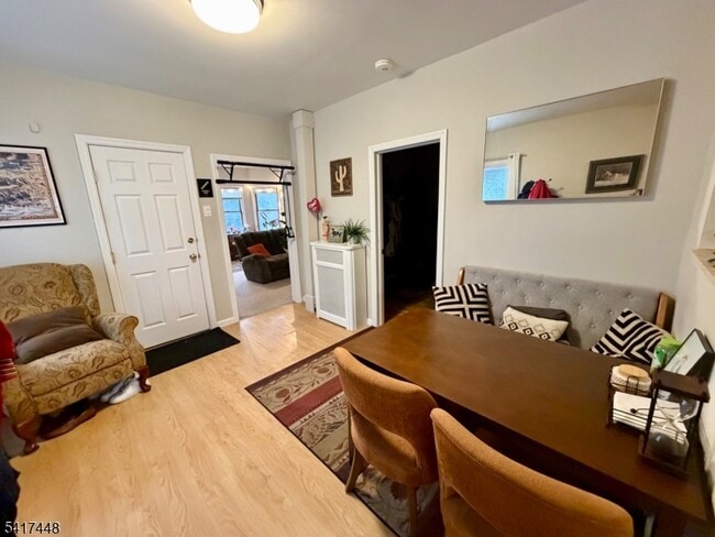 Building Photo - 33 Claremont Ave