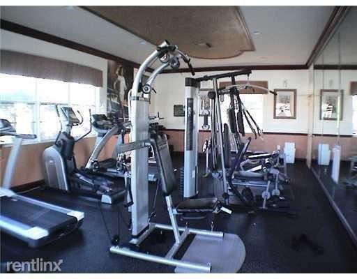 Building Photo - 5001 Wiles Rd