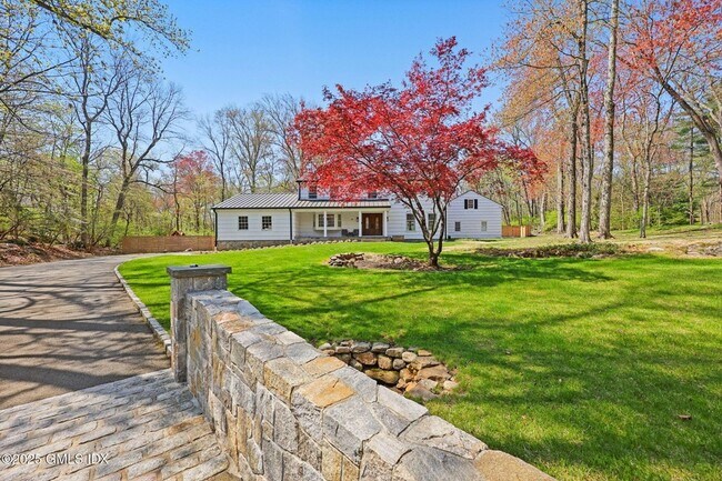 Building Photo - 10 Old Forge Rd