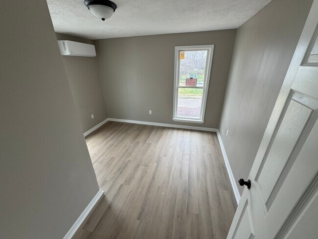 Building Photo - 525 Baltimore St