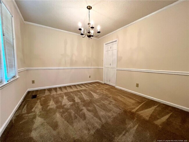 Building Photo - 6017 Lakeway Dr