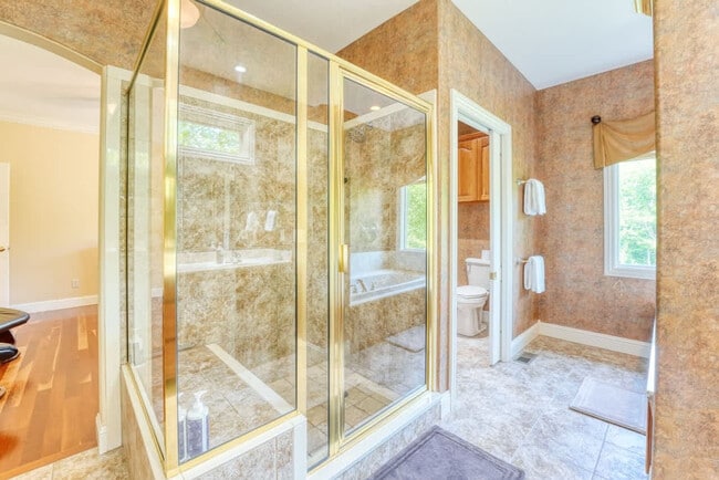 Building Photo - 16 Cheviot Ln