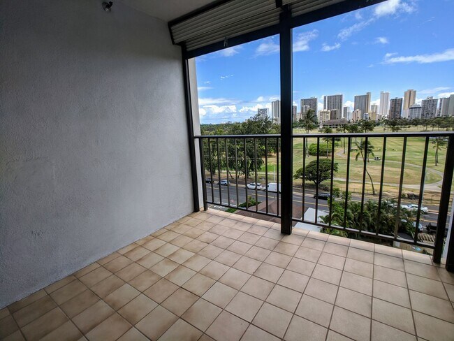 Building Photo - Golf Course, DH View 2 BR / 2 Bath w/2 Assigned Parking @ Fairway House