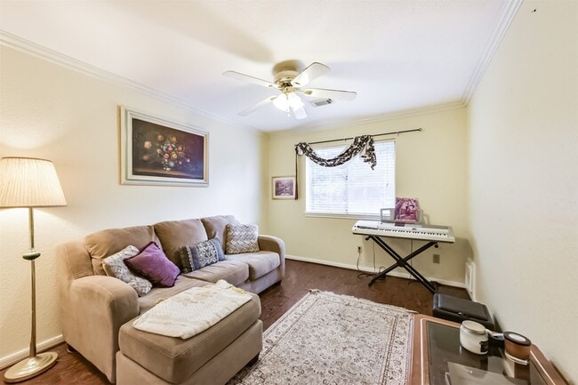 Building Photo - 1306 N Gabriel River Cir