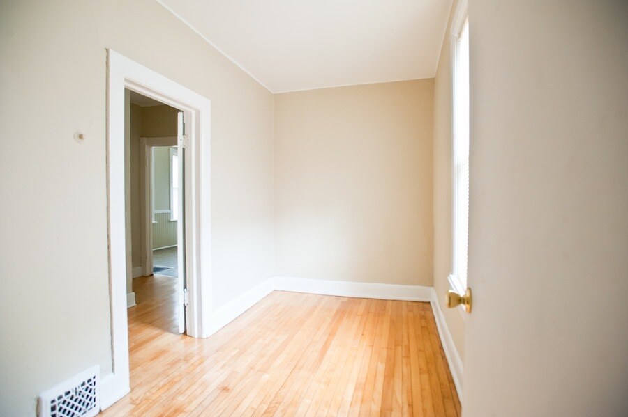 Building Photo - 3221 N Newhall St