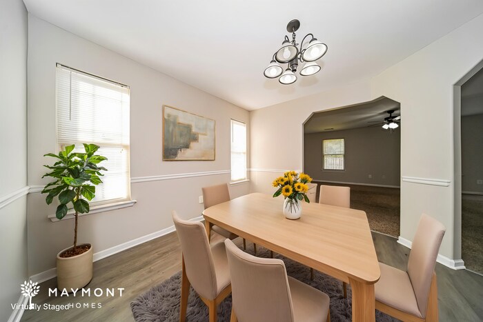 Building Photo - 927 Justice Dr