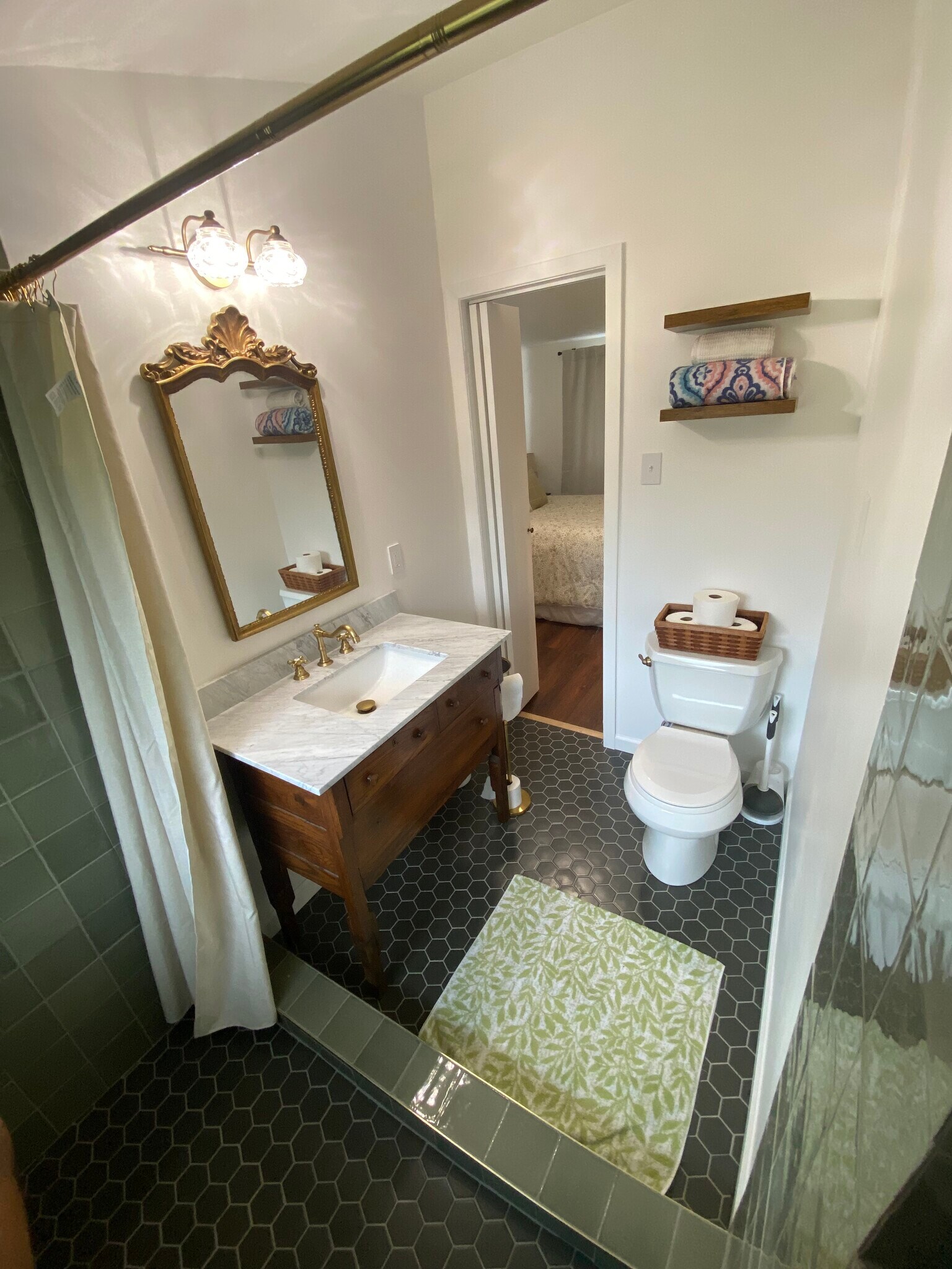 Building Photo - 802 E 26th St