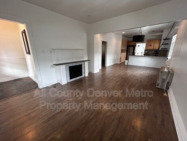 Building Photo - 3774 Yates St