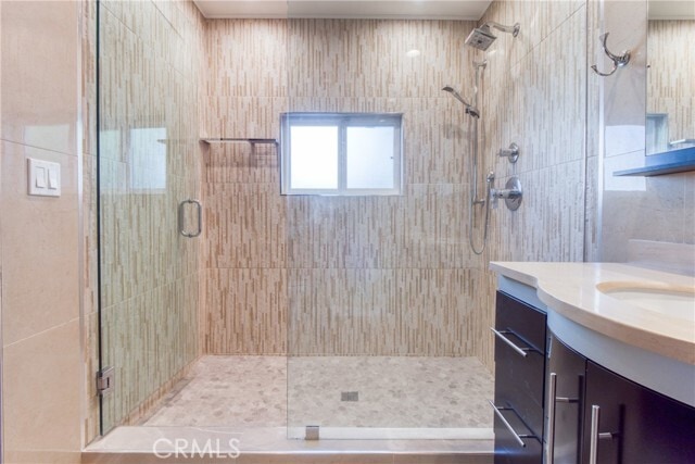 Building Photo - 7796 Skyhill Dr