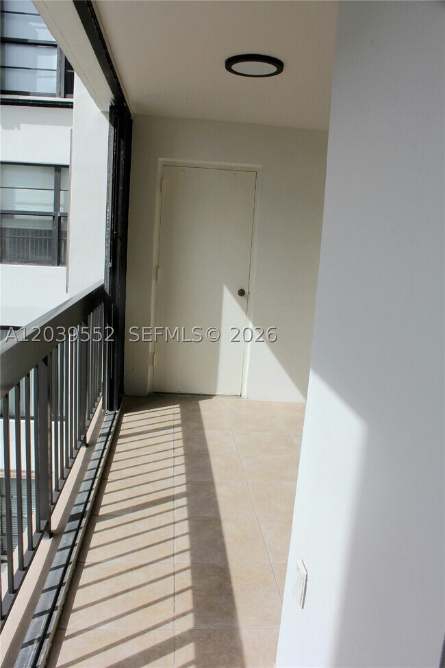 Building Photo - 2333 Brickell Ave
