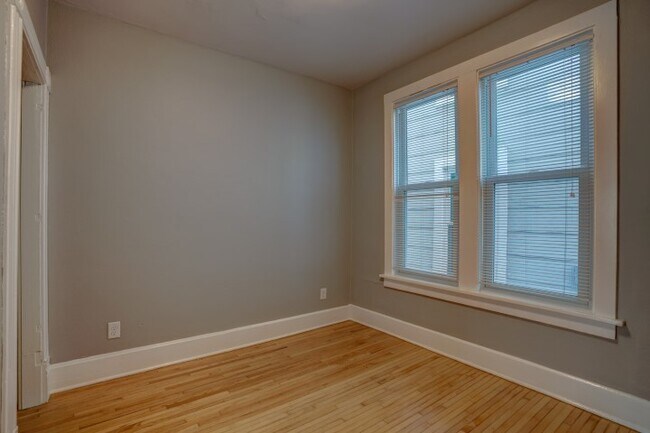 Building Photo - 538 W Wilson St