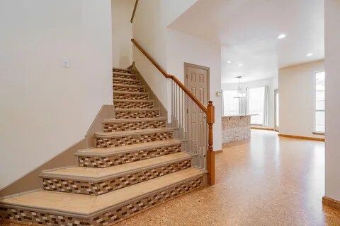 Building Photo - 300 Turtle Ct