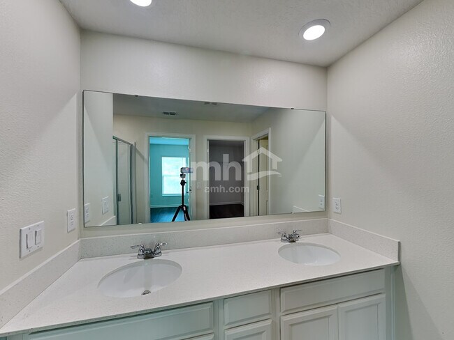 Building Photo - 4355 Seven Canyons Dr