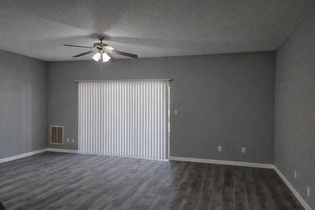 Building Photo - 151-104 (5)