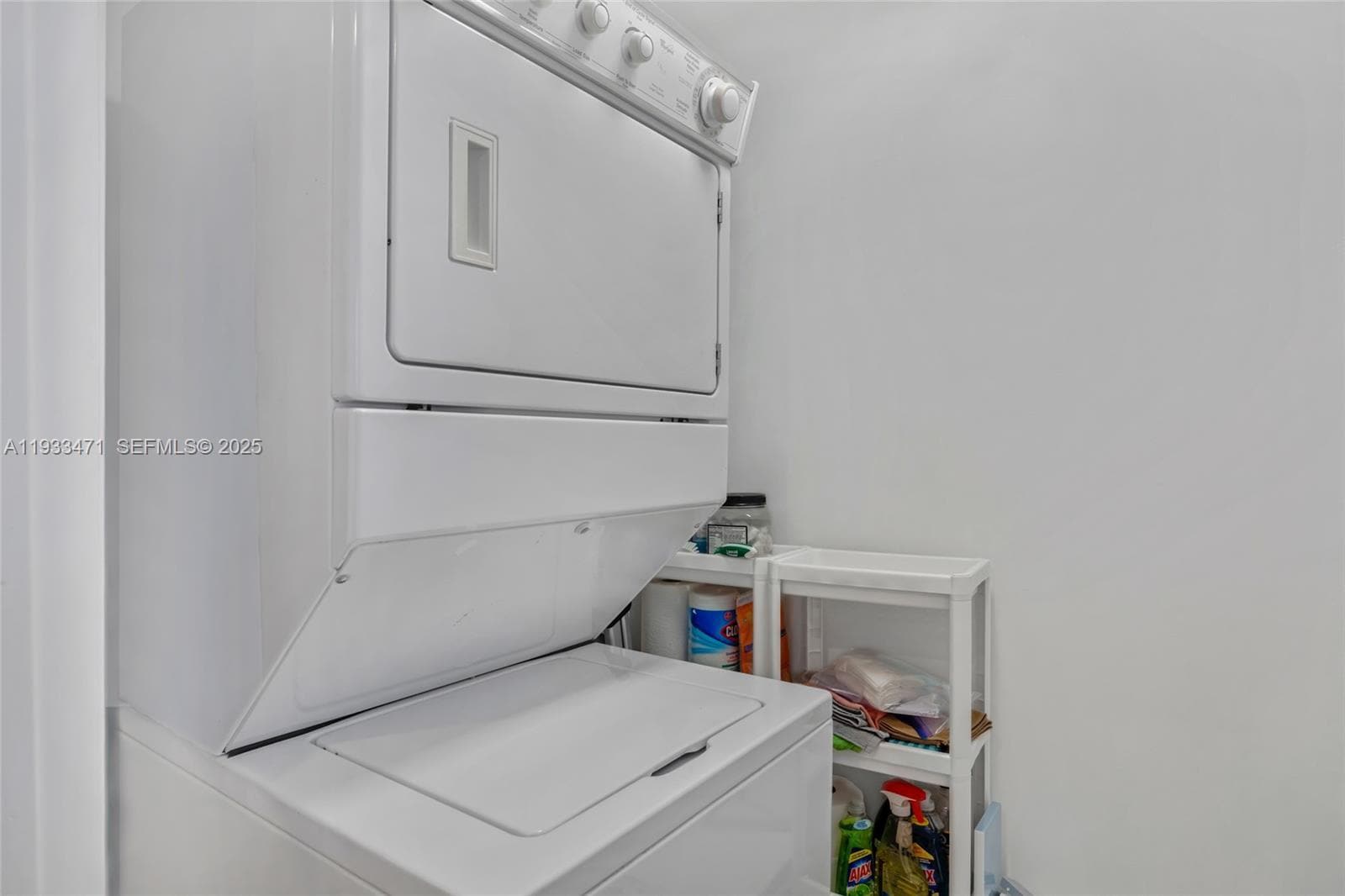 Building Photo - 1830 S Ocean Dr