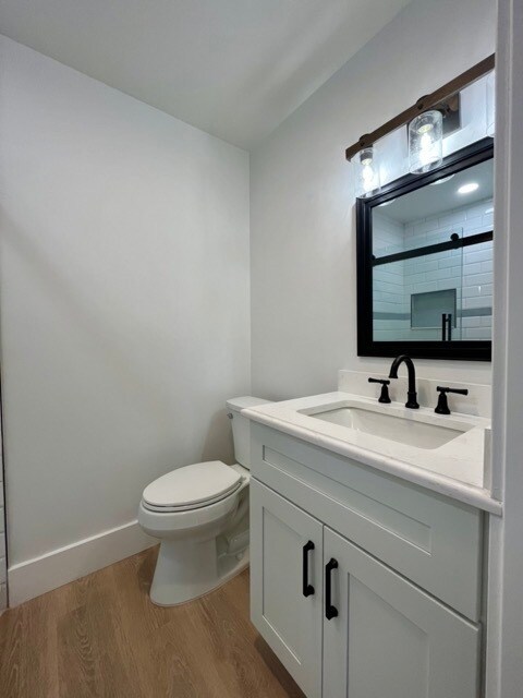 Building Photo - 102 Pinecrest Cir