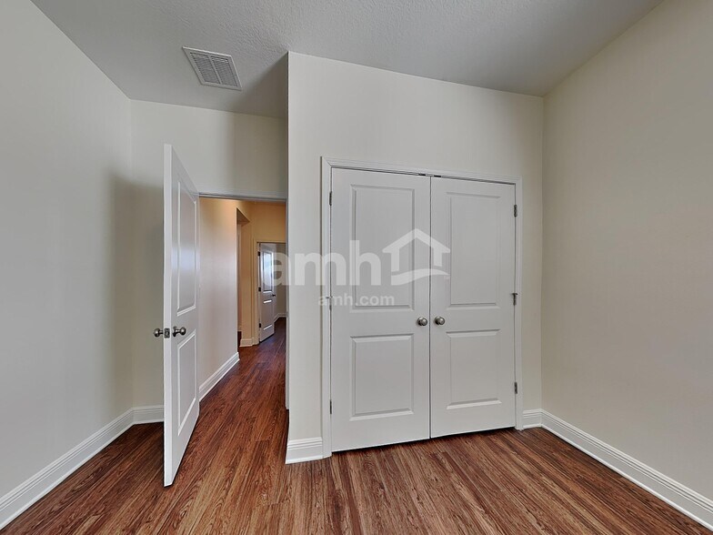 Building Photo - 1312 Celery Ave