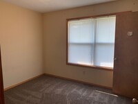 Building Photo - 3 Bed 2 Bath house for rent!!