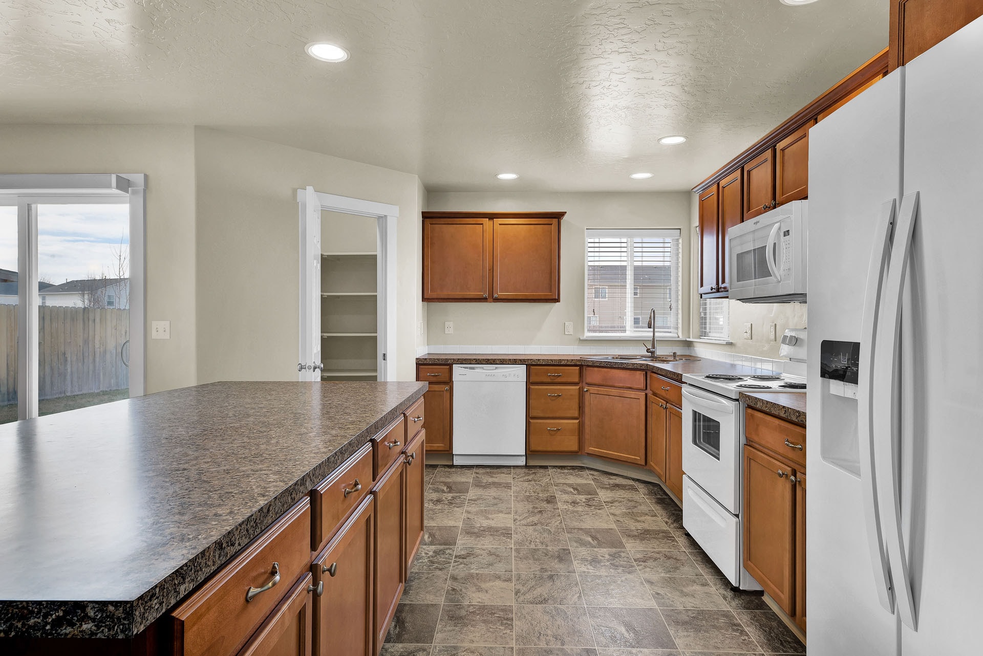 Building Photo - 1633 Placerville St